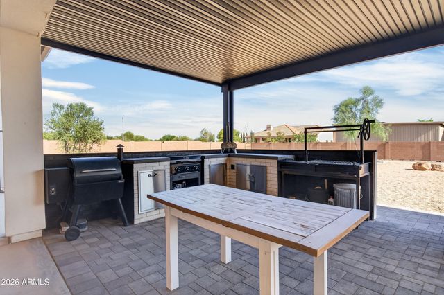 1519 E DOLORES Road, Phoenix, AZ 85086