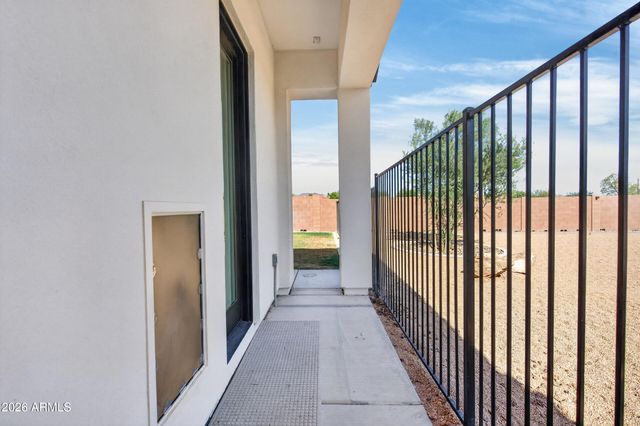 1519 E DOLORES Road, Phoenix, AZ 85086