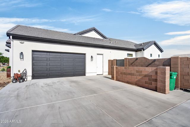 1519 E DOLORES Road, Phoenix, AZ 85086