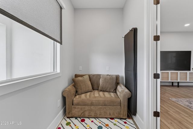 1519 E DOLORES Road, Phoenix, AZ 85086