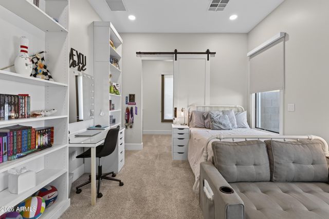 1519 E DOLORES Road, Phoenix, AZ 85086