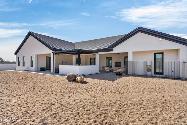 1519 E DOLORES Road, Phoenix, AZ 85086