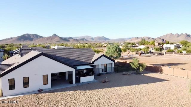 1519 E DOLORES Road, Phoenix, AZ 85086