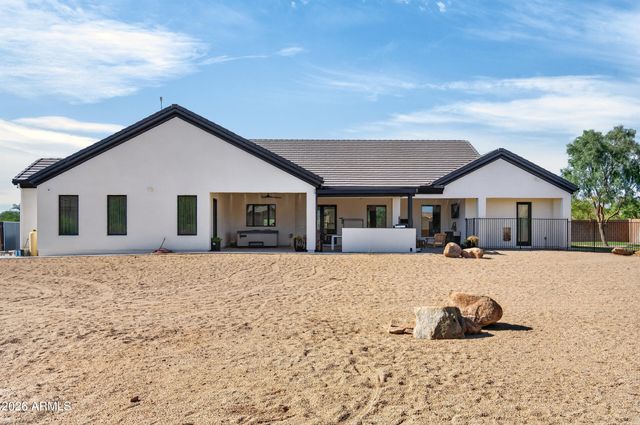 1519 E DOLORES Road, Phoenix, AZ 85086