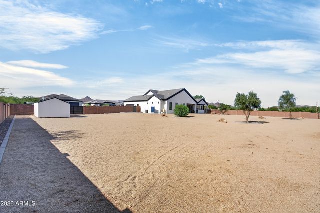 1519 E DOLORES Road, Phoenix, AZ 85086