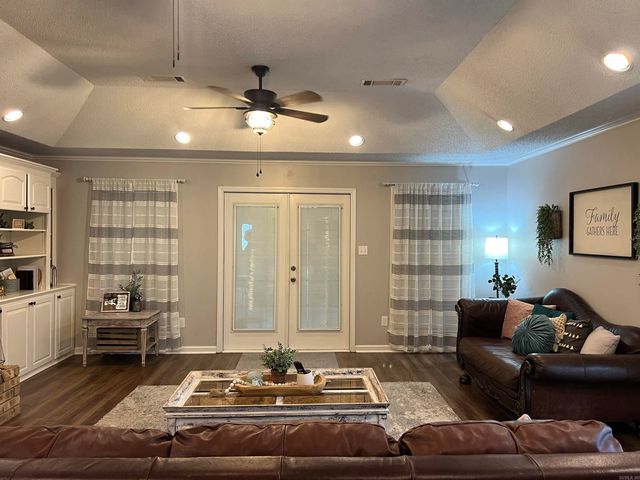 812 Meredith Street, White Hall, AR 71602