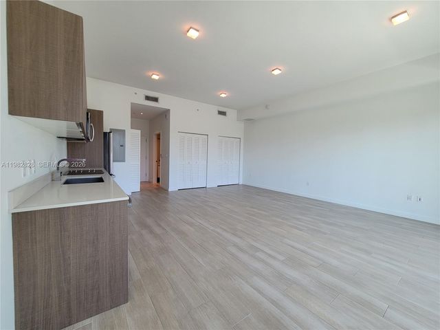 1600 SW 1 Ave 411, Miami, FL 33129