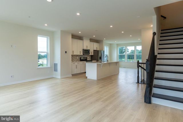 1800 CONSTELLATION DR, Baltimore, MD 21222