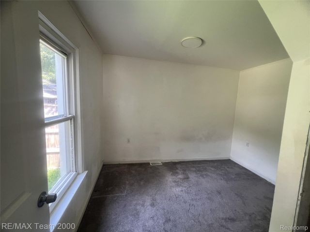 6895 Grandville Avenue, Detroit, MI 48228