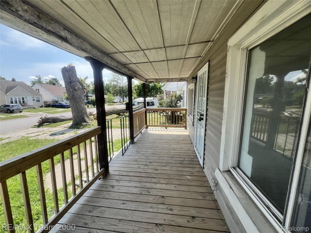 6895 Grandville Avenue, Detroit, MI 48228