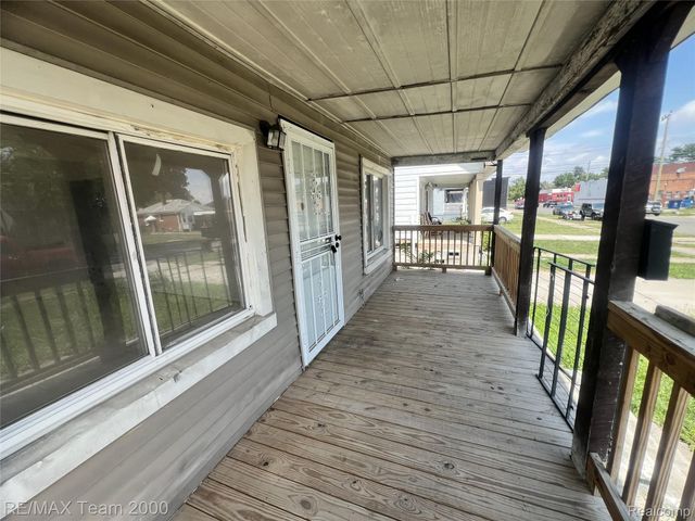 6895 Grandville Avenue, Detroit, MI 48228