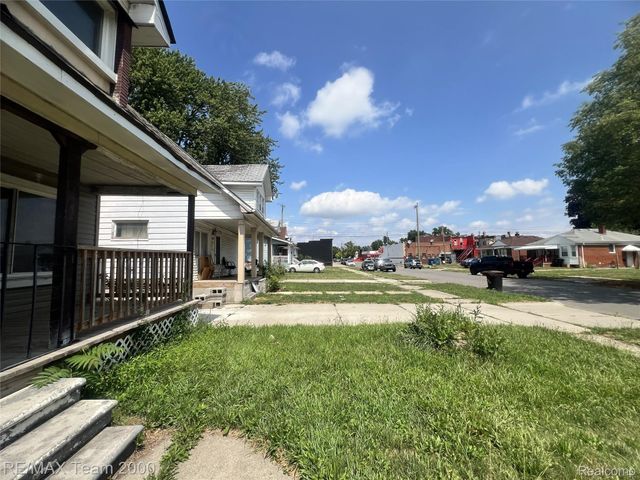 6895 Grandville Avenue, Detroit, MI 48228
