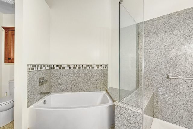 6700 Pondview Drive, Tinley Park, IL 60477