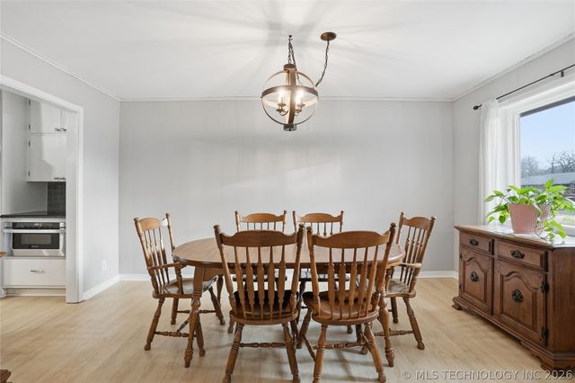 6 Briarwood Street, Sapulpa, OK 74066