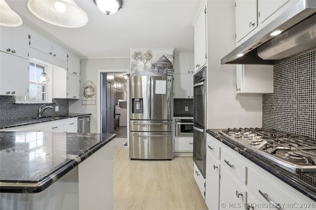 6 Briarwood Street, Sapulpa, OK 74066