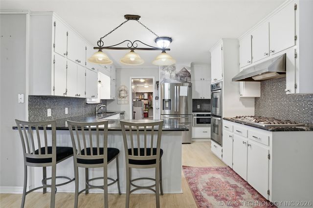 6 Briarwood Street, Sapulpa, OK 74066