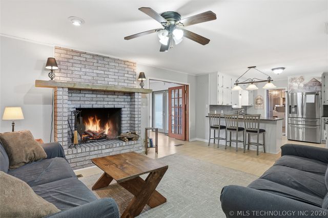 6 Briarwood Street, Sapulpa, OK 74066