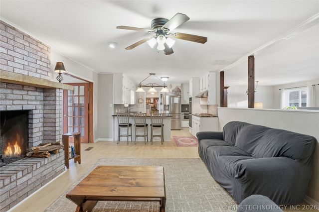 6 Briarwood Street, Sapulpa, OK 74066