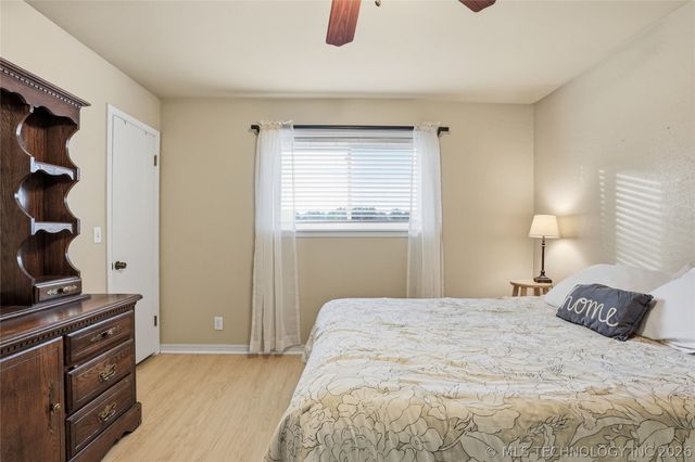 6 Briarwood Street, Sapulpa, OK 74066