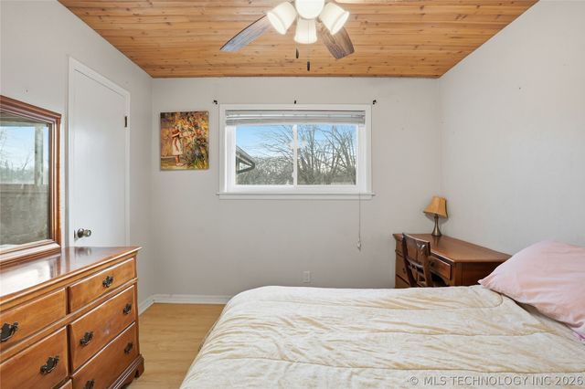 6 Briarwood Street, Sapulpa, OK 74066