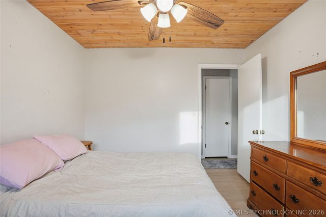 6 Briarwood Street, Sapulpa, OK 74066