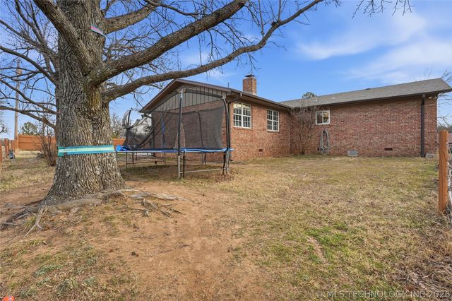 6 Briarwood Street, Sapulpa, OK 74066