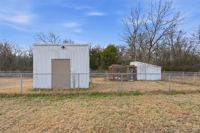 6 Briarwood Street, Sapulpa, OK 74066