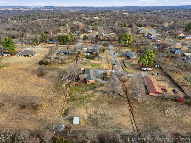 6 Briarwood Street, Sapulpa, OK 74066