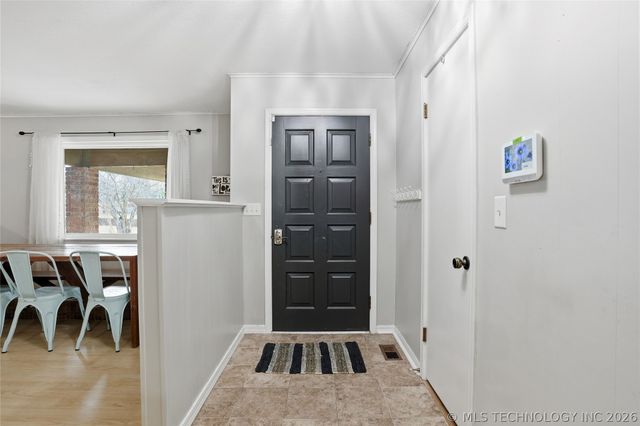 6 Briarwood Street, Sapulpa, OK 74066