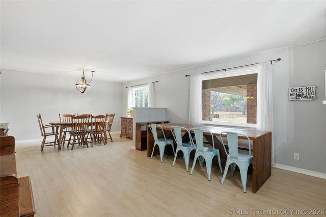 6 Briarwood Street, Sapulpa, OK 74066