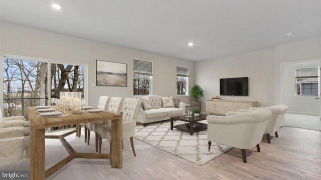 139 WOODFORD DR, Stephens City, VA 22655