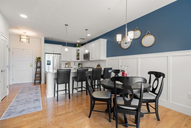 1 Mariner’s Way 207, Plymouth, MA 02360