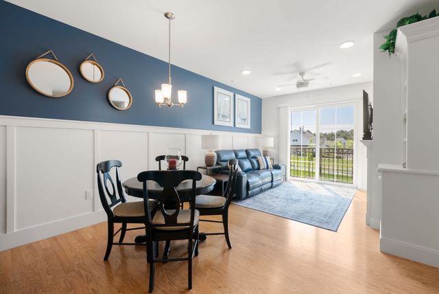1 Mariner’s Way 207, Plymouth, MA 02360