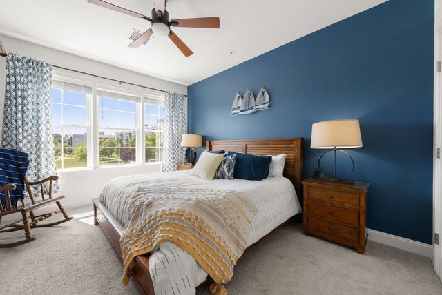 1 Mariner’s Way 207, Plymouth, MA 02360