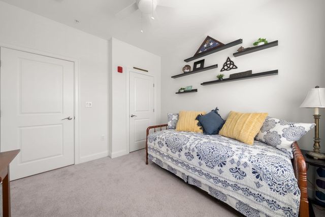 1 Mariner’s Way 207, Plymouth, MA 02360