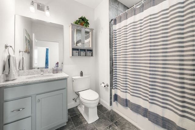 1 Mariner’s Way 207, Plymouth, MA 02360