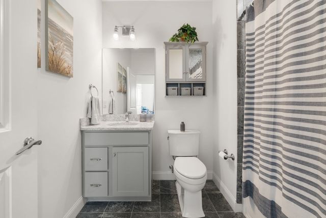 1 Mariner’s Way 207, Plymouth, MA 02360
