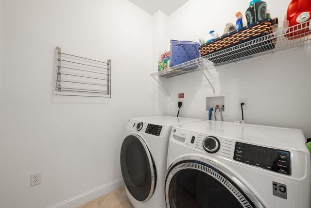 1 Mariner’s Way 207, Plymouth, MA 02360