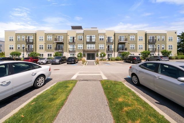1 Mariner’s Way 207, Plymouth, MA 02360