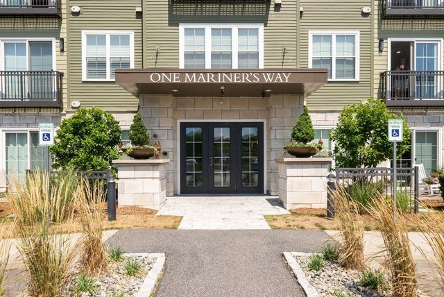 1 Mariner’s Way 207, Plymouth, MA 02360