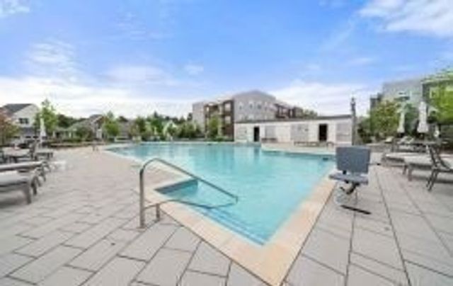 1 Mariner’s Way 207, Plymouth, MA 02360