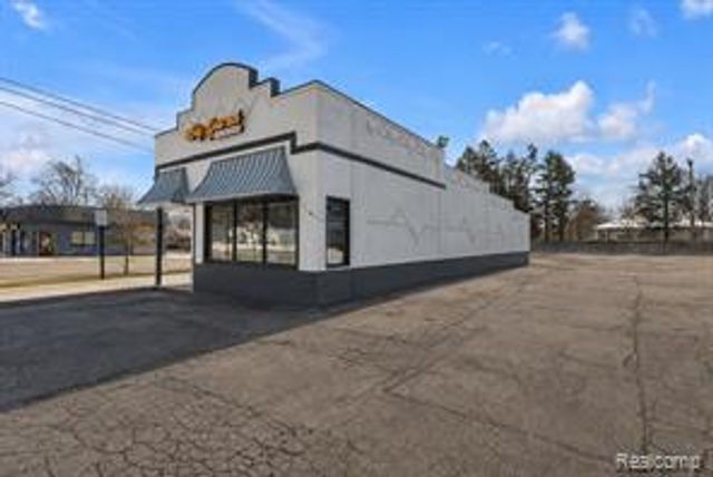 28407 5 Mile Road, Livonia, MI 48154
