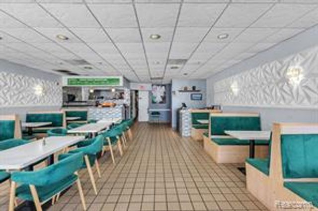 28407 5 Mile Road, Livonia, MI 48154