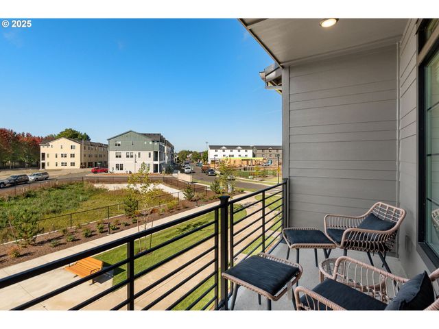 3562 Se BROOKWOOD Ave, Hillsboro, OR 97123