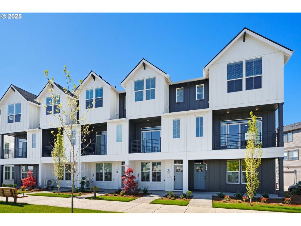 3562 Se BROOKWOOD Ave, Hillsboro, OR 97123