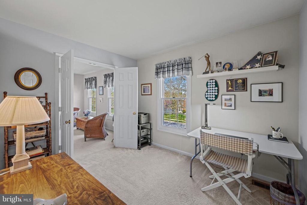 Image 21 of property listing at 7823 ROCKBURN DR, Ellicott City, MD 21043