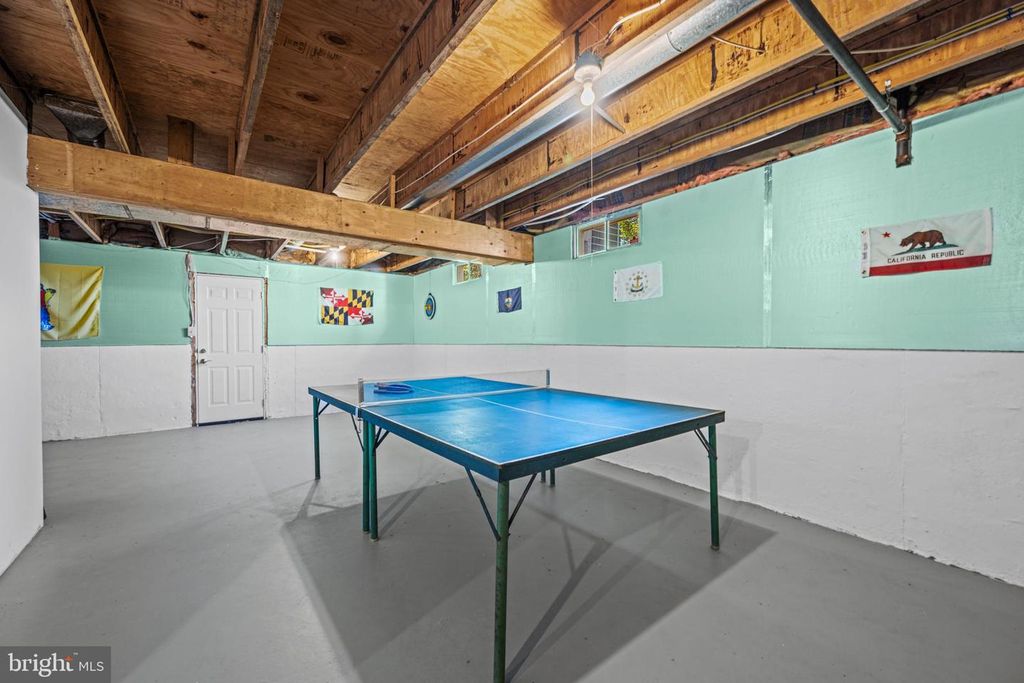 Image 27 of property listing at 7823 ROCKBURN DR, Ellicott City, MD 21043