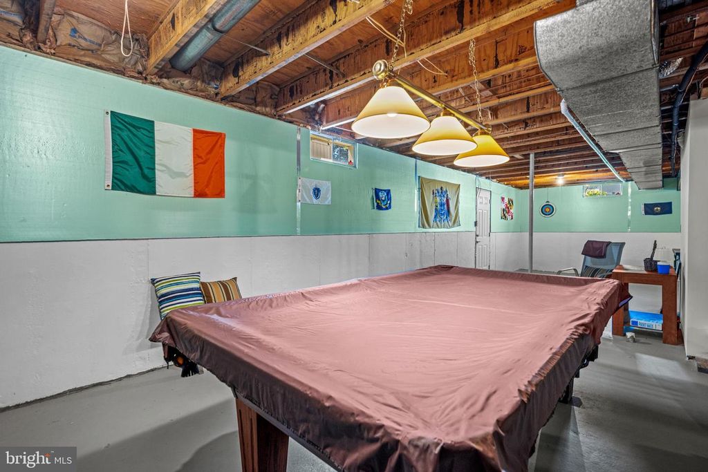 Image 29 of property listing at 7823 ROCKBURN DR, Ellicott City, MD 21043