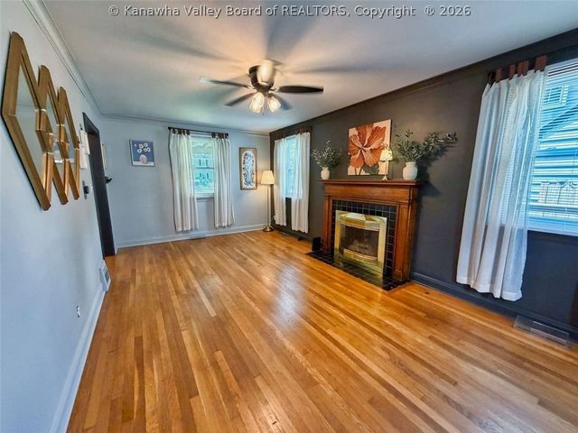 3918 Washington Ave SE, Charleston, WV 25304