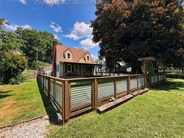 3918 Washington Ave SE, Charleston, WV 25304